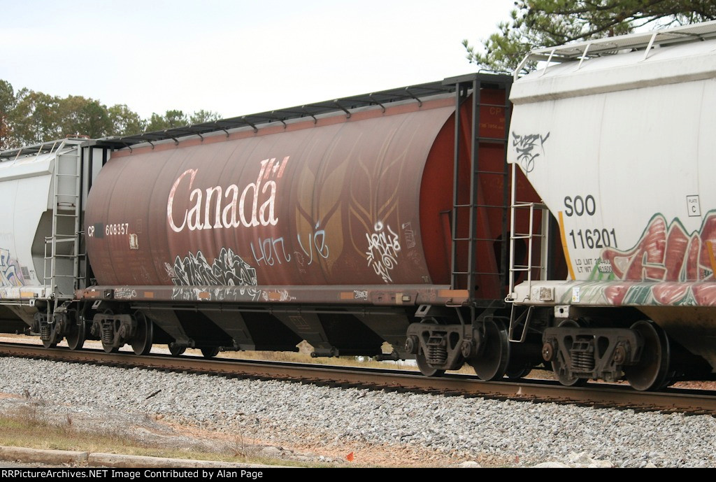 CP 608357 covered hopper